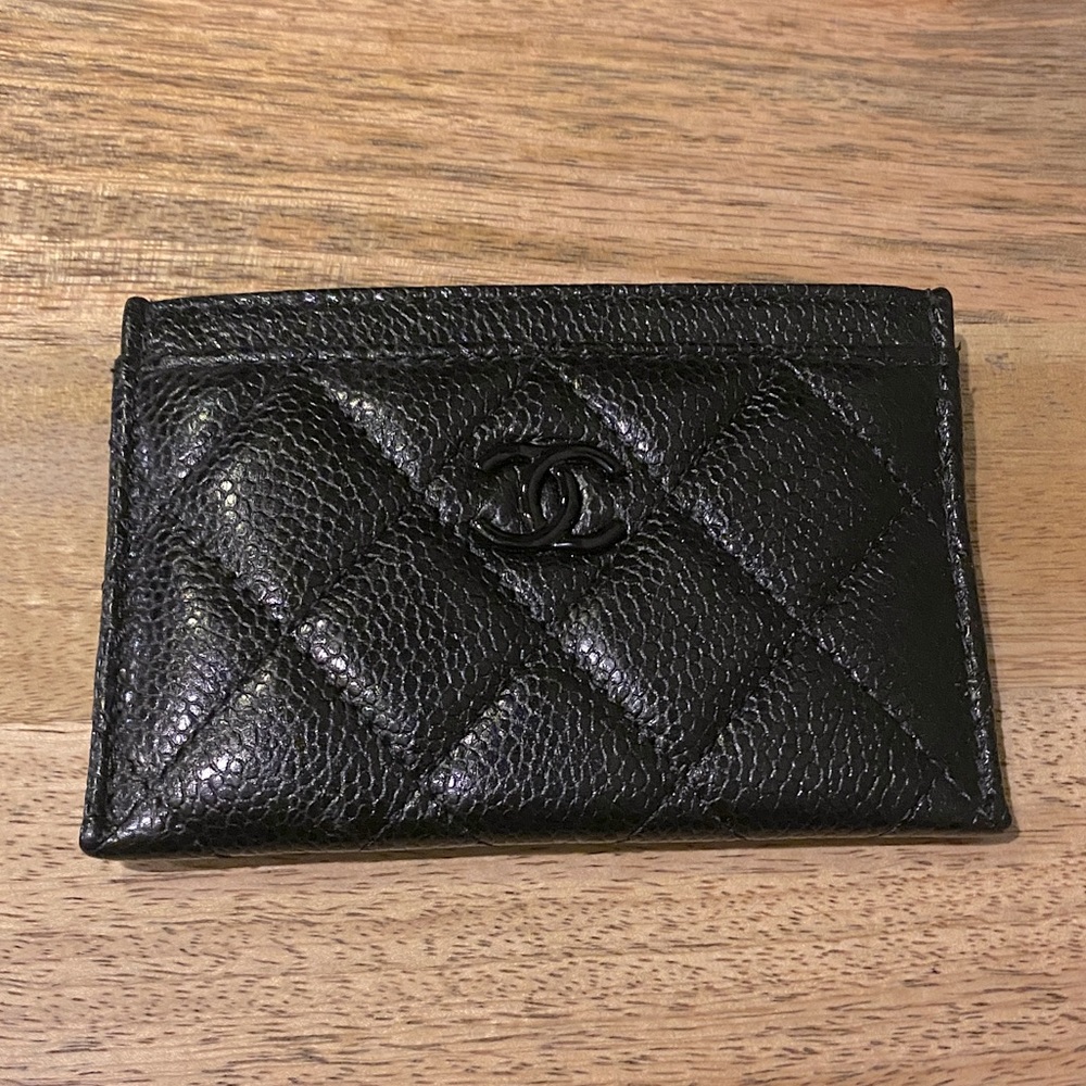 CHANEL So Black Card Holder
